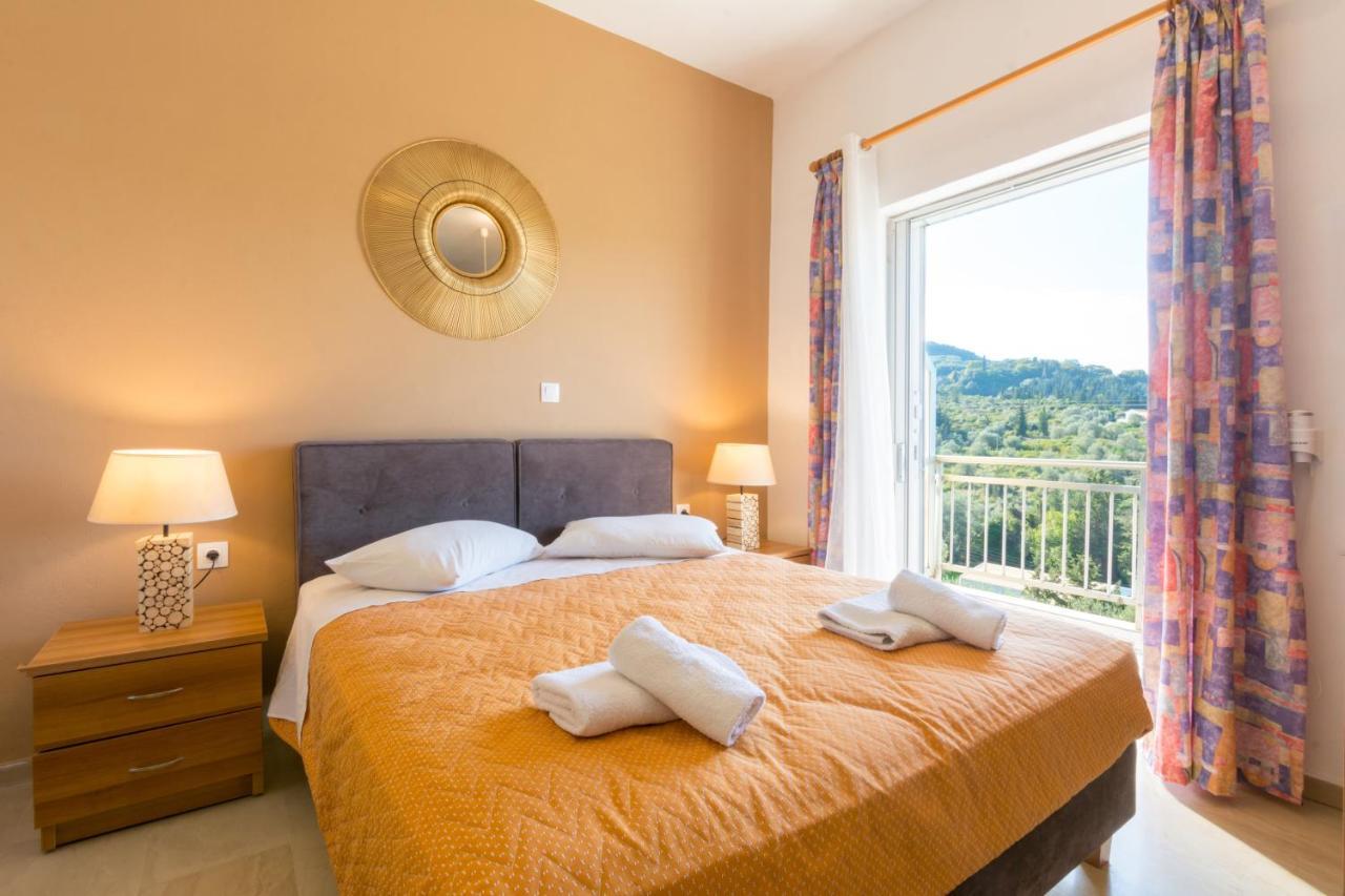 Apartment Vlassis Studios Mesongi