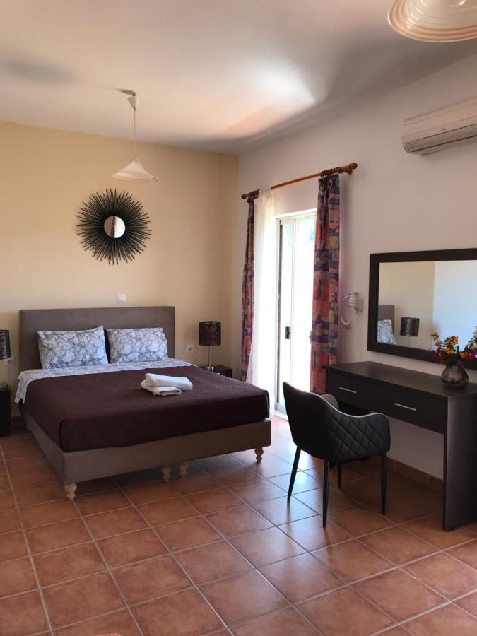 Apartment Vlassis Studios Mesongi